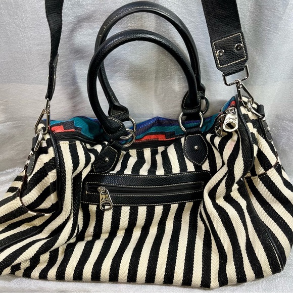 Montana West Weekender Aztec and Striped Canvas Boho Bag - Picture 3 of 10